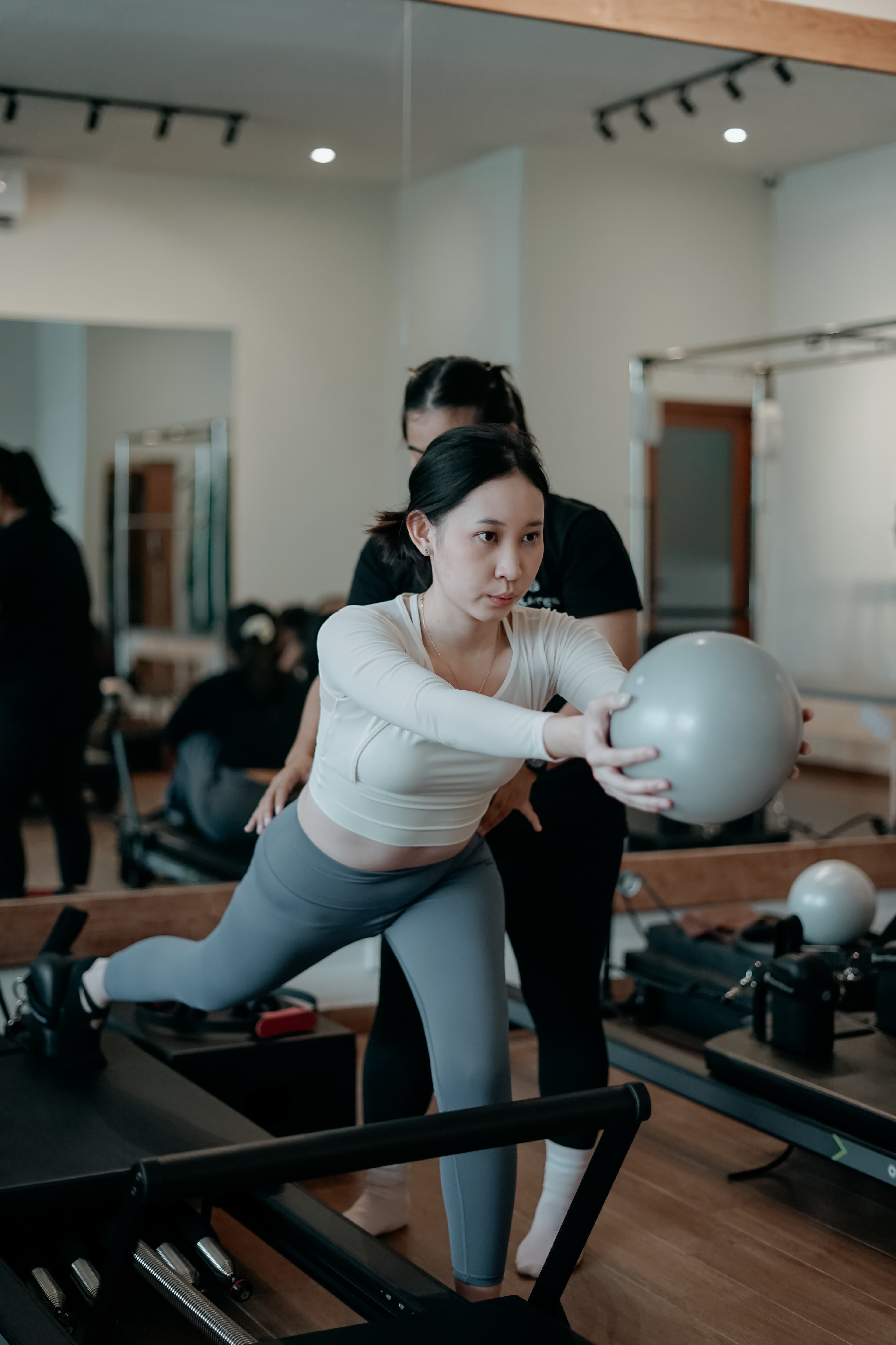 Reformer All Levels Group Class - 11:00 PM 1