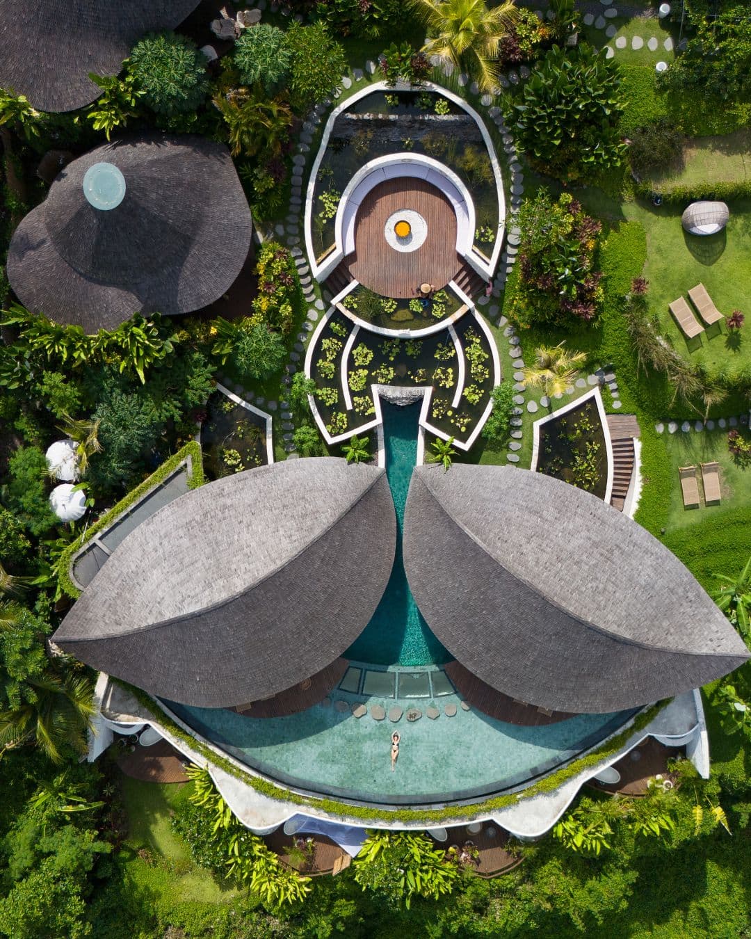 Solana Luxury Wellness Retreat logo