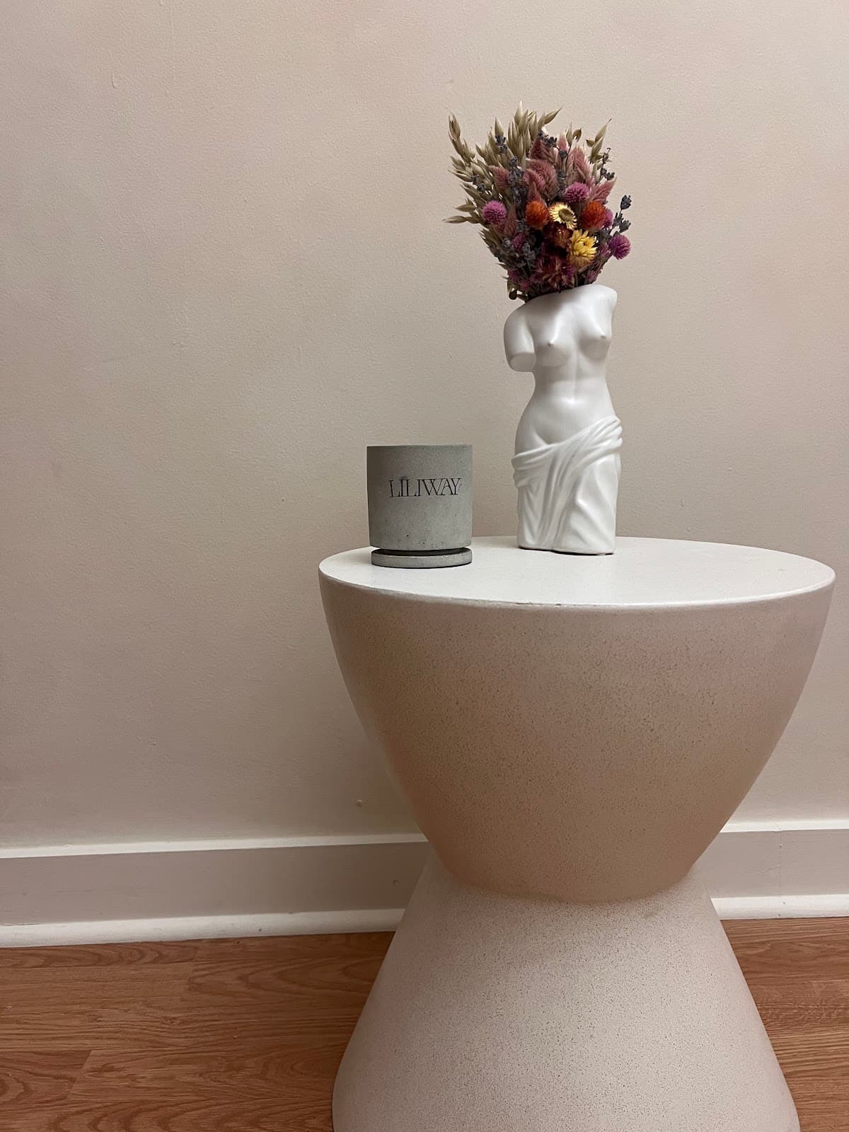 Liliway Holistic Studio logo