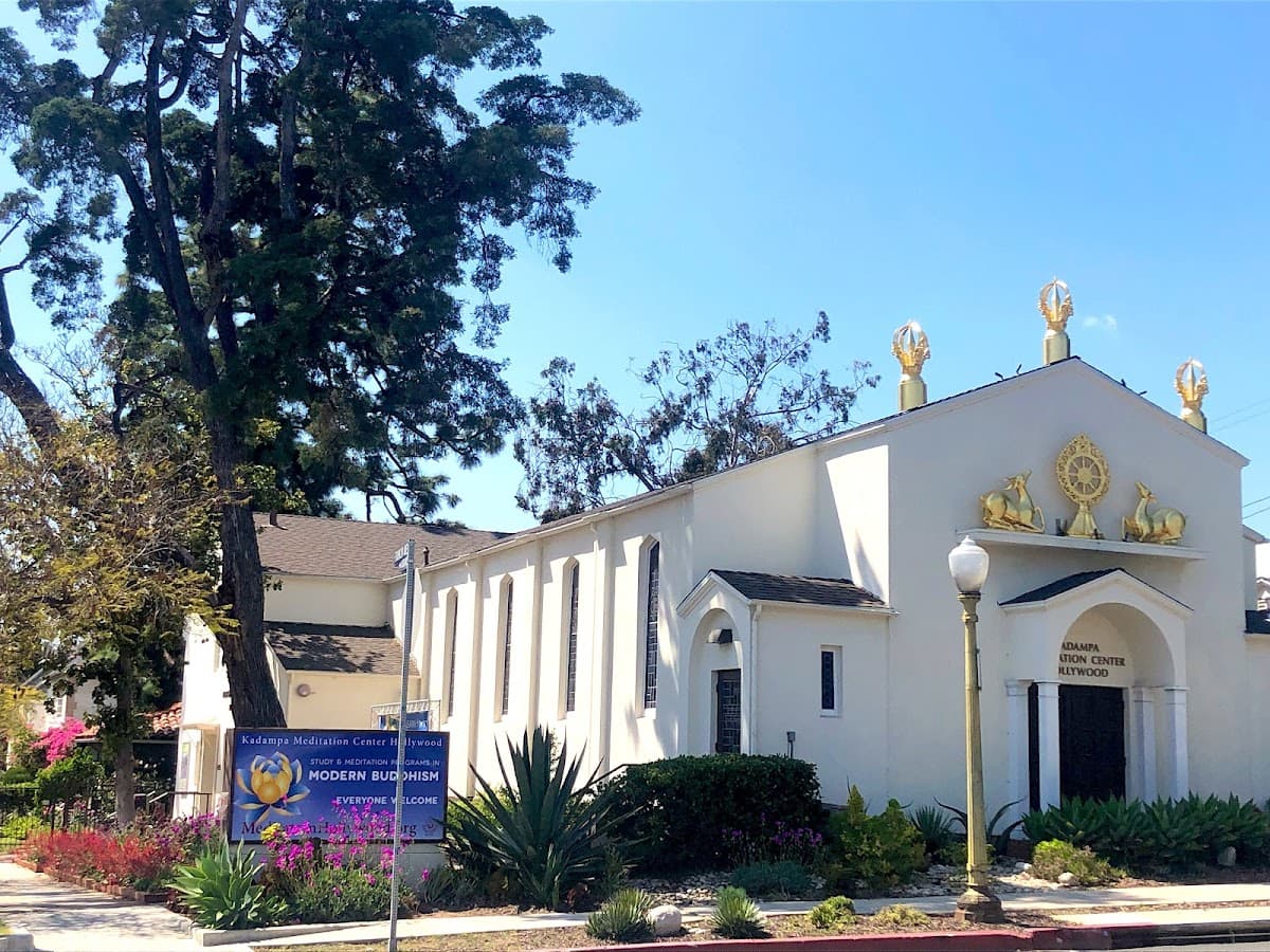Kadampa Meditation Center LA logo