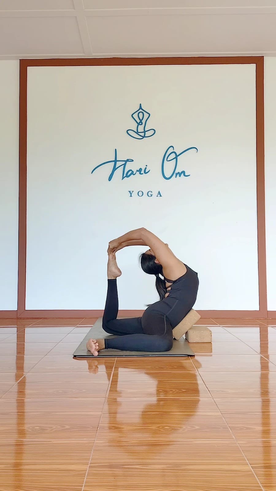 Hari Om Yoga Koh Phangan logo