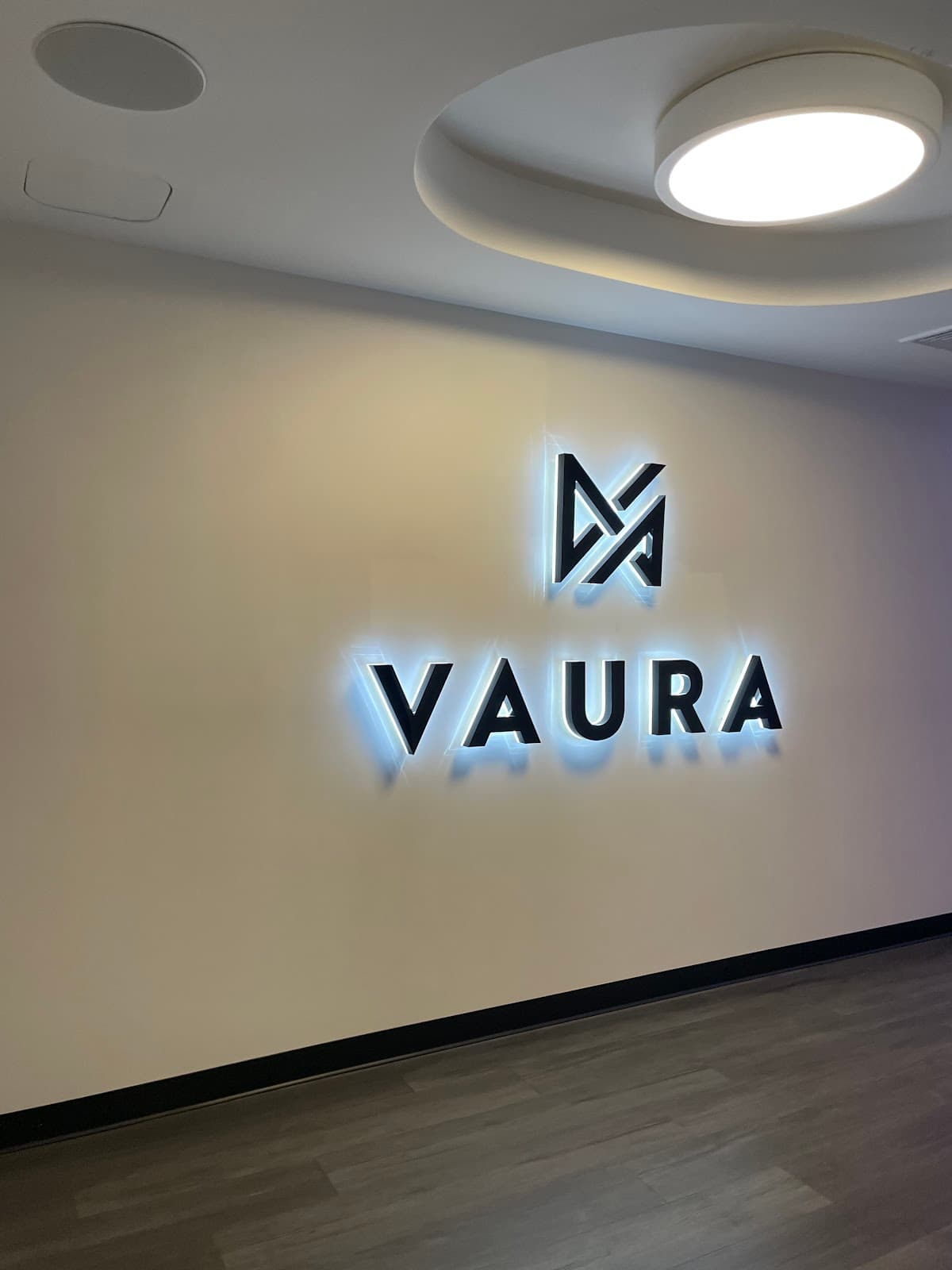 VAURA Pilates - Upper East Side logo