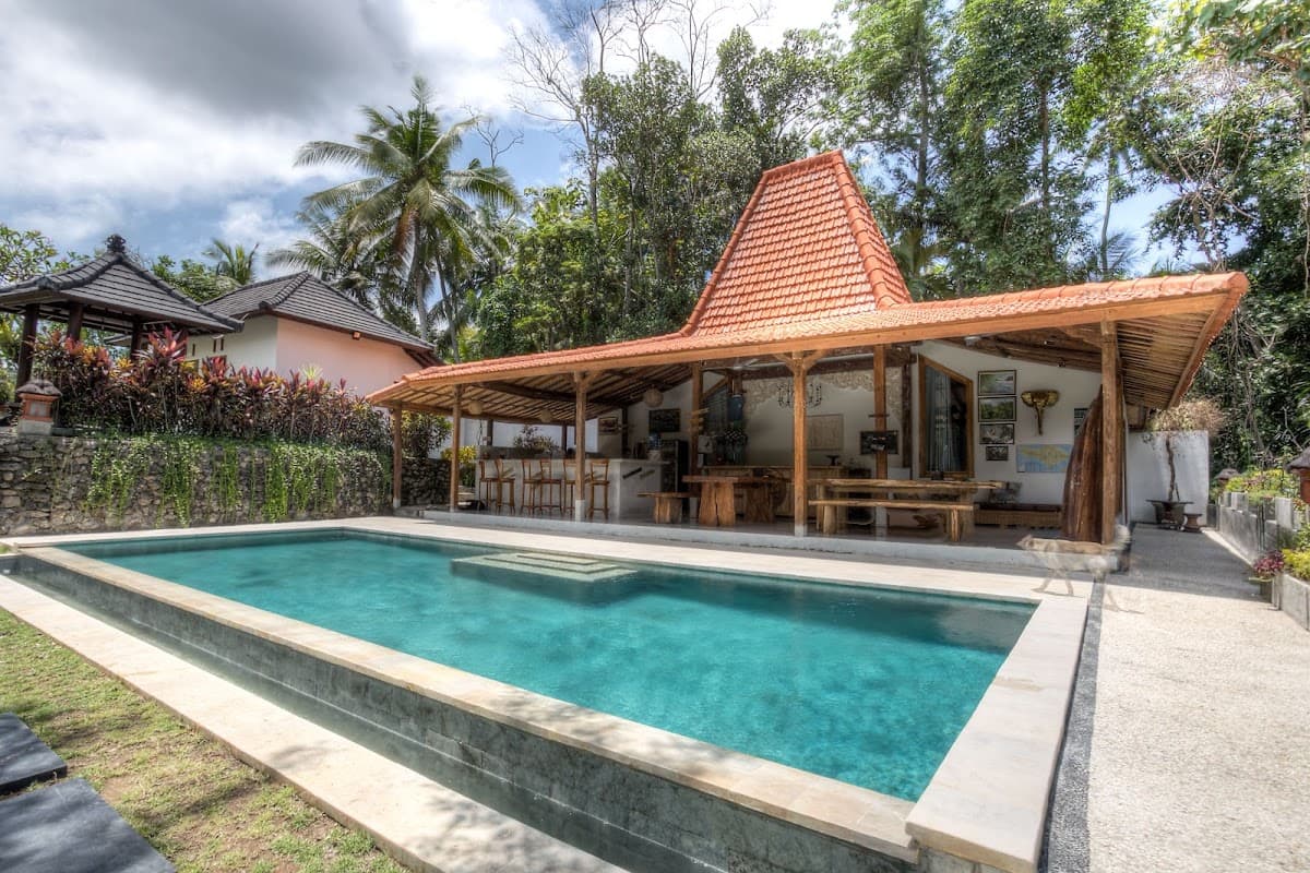 Pelan Pelan Bali Surf Camp & Yoga Retreat