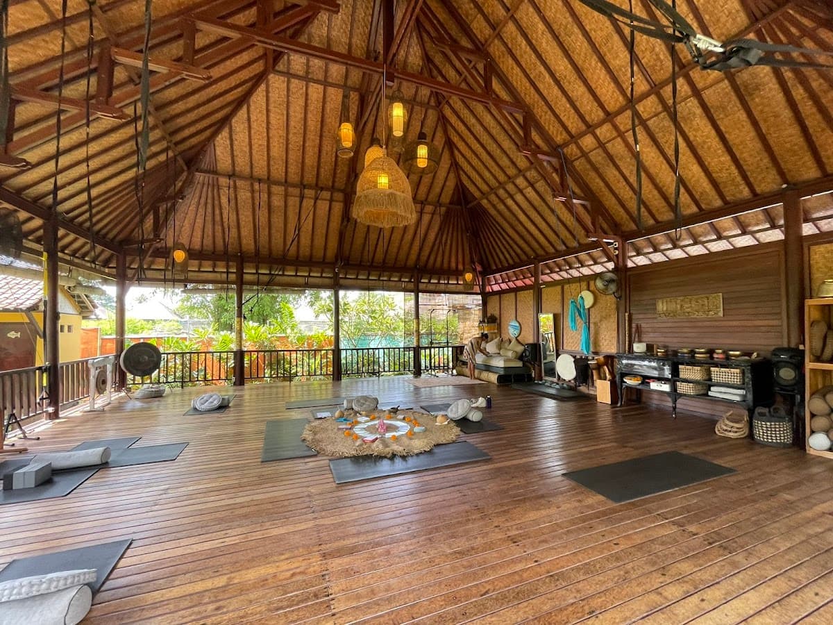 Island Yoga Lembongan