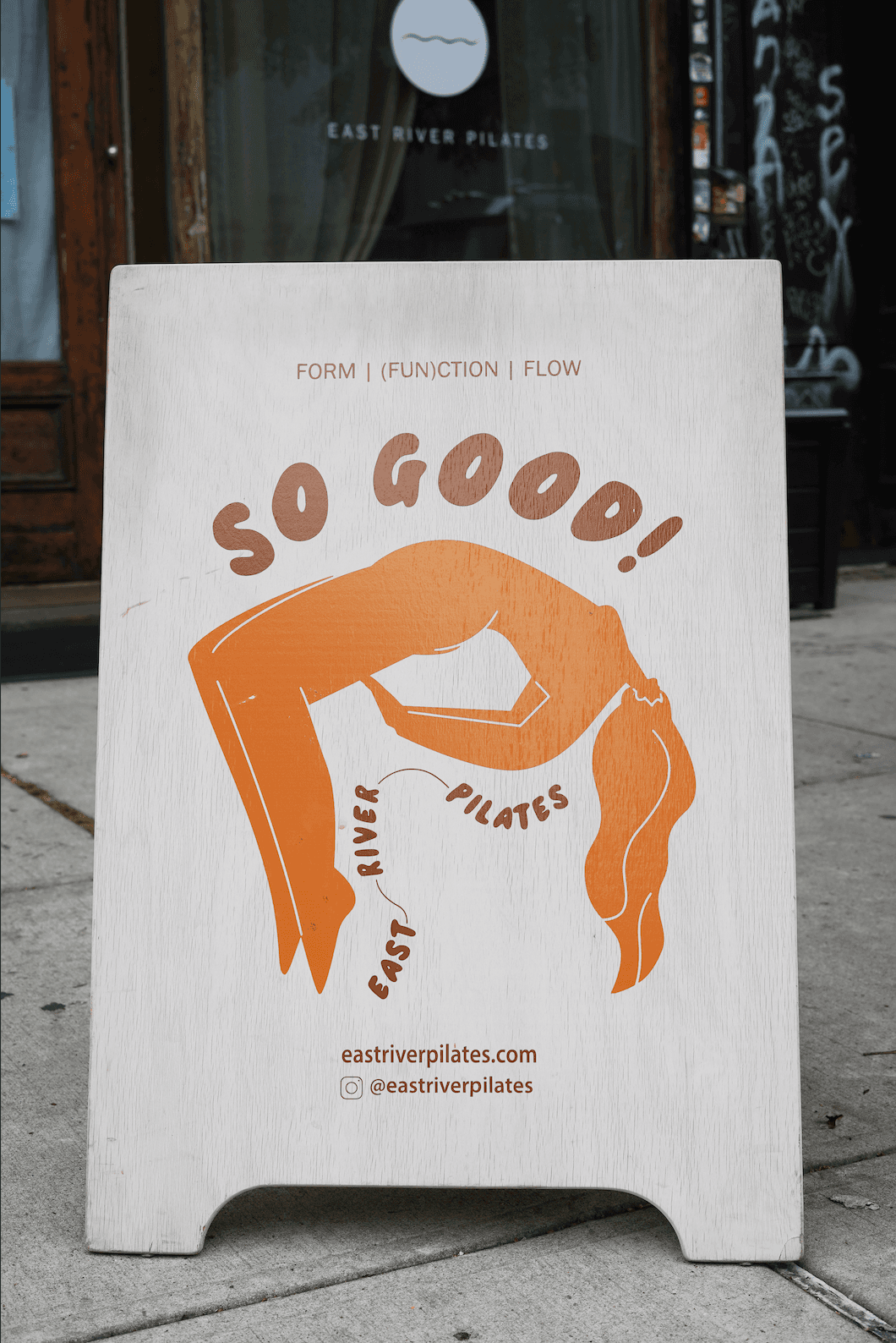 EAST RIVER PILATES | Metropolitan logo