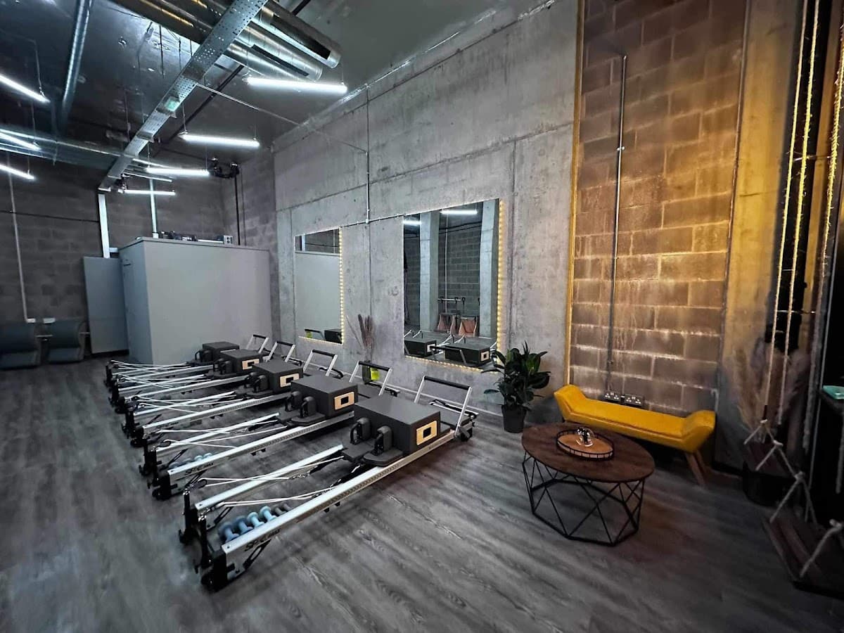 Pilates Vibes - Pilates Studio in East London
