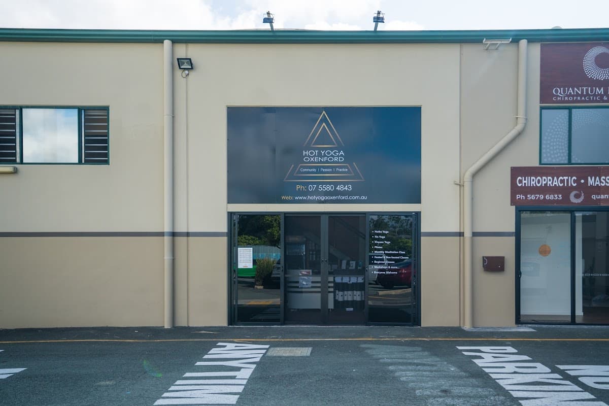 Hot Yoga Oxenford logo