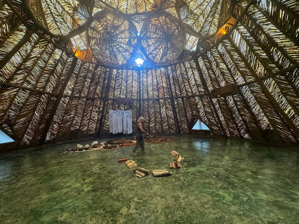 AZULIK Wellness logo