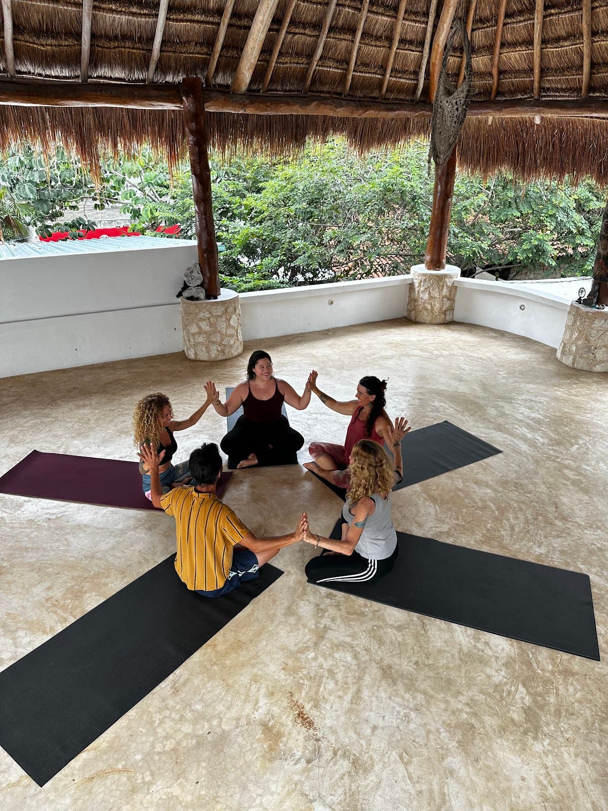 Alma Karen Reyes | Holistic Healing, Yoga & Emotional Release – Tulum