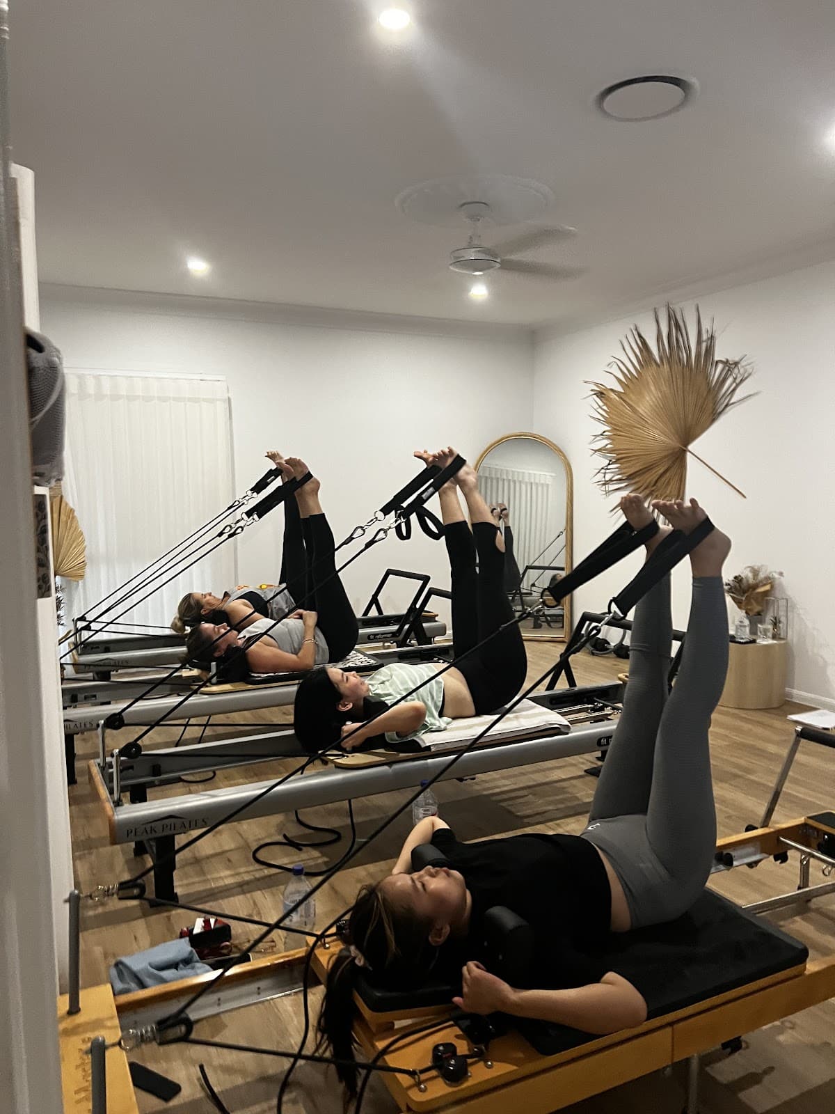 HUSTLE REFORMER PILATES CO ROBINA GOLDCOAST