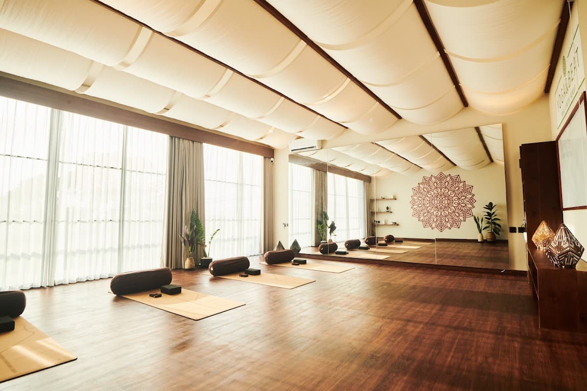 YOGA & BEAT | Dance & Stretch Studio 1