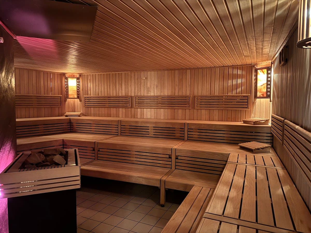 SAUNARIVM - your wellness temple logo