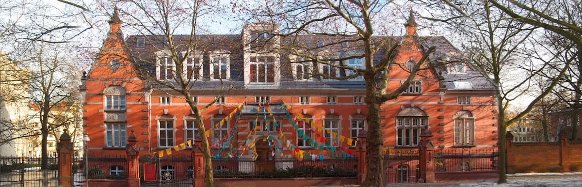 Dharma Mati – Buddhistisches Zentrum logo