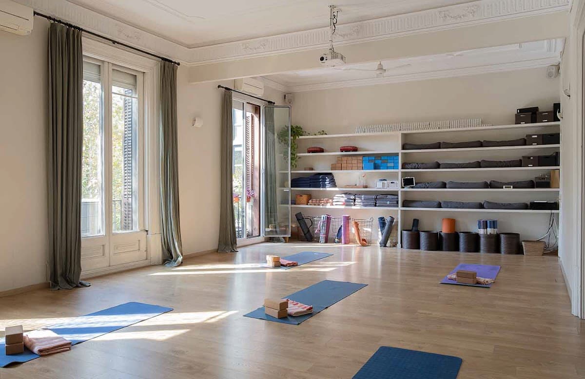 Mandiram Escuela de Yoga Eixample