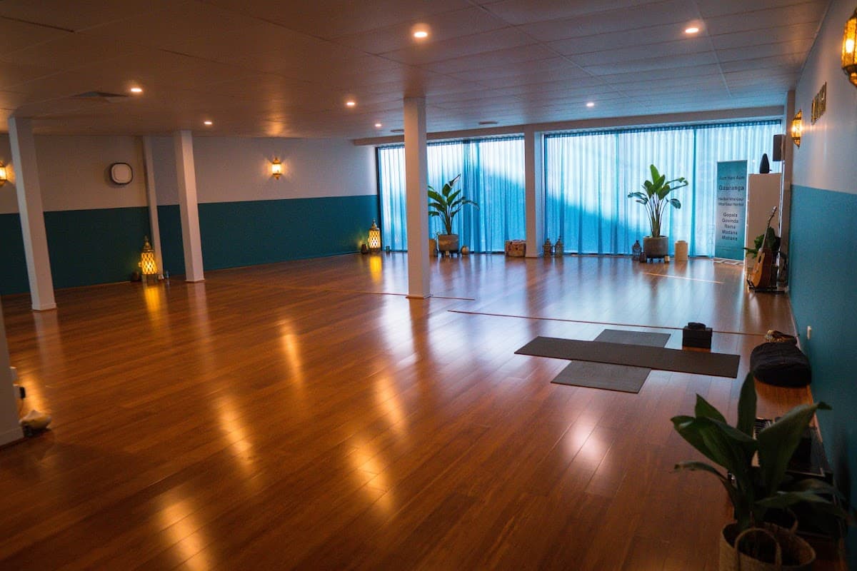 Australian School of Meditation and Yoga, West End