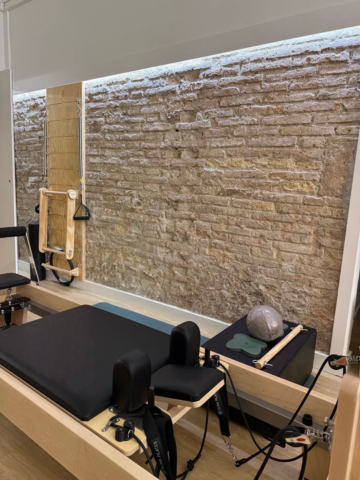 SALA 3 - Pilates Reformer Health Club