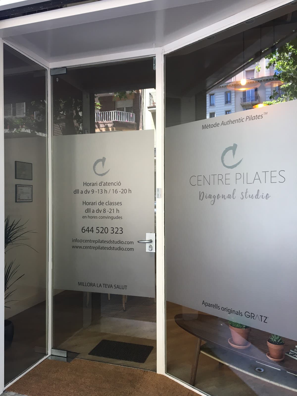 Centre Pilates Diagonal Studio logo