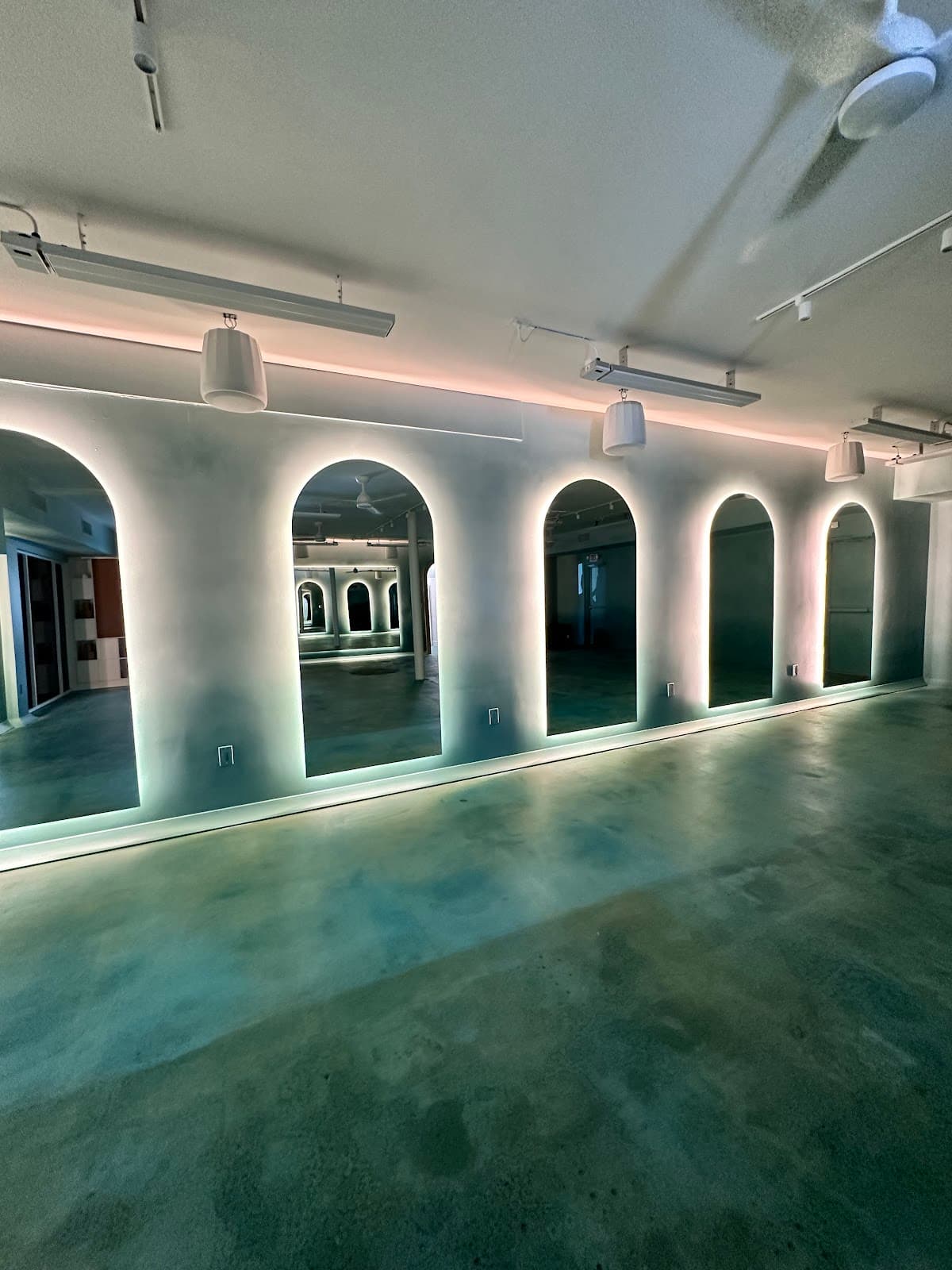 Mimi Yoga Coconut Grove