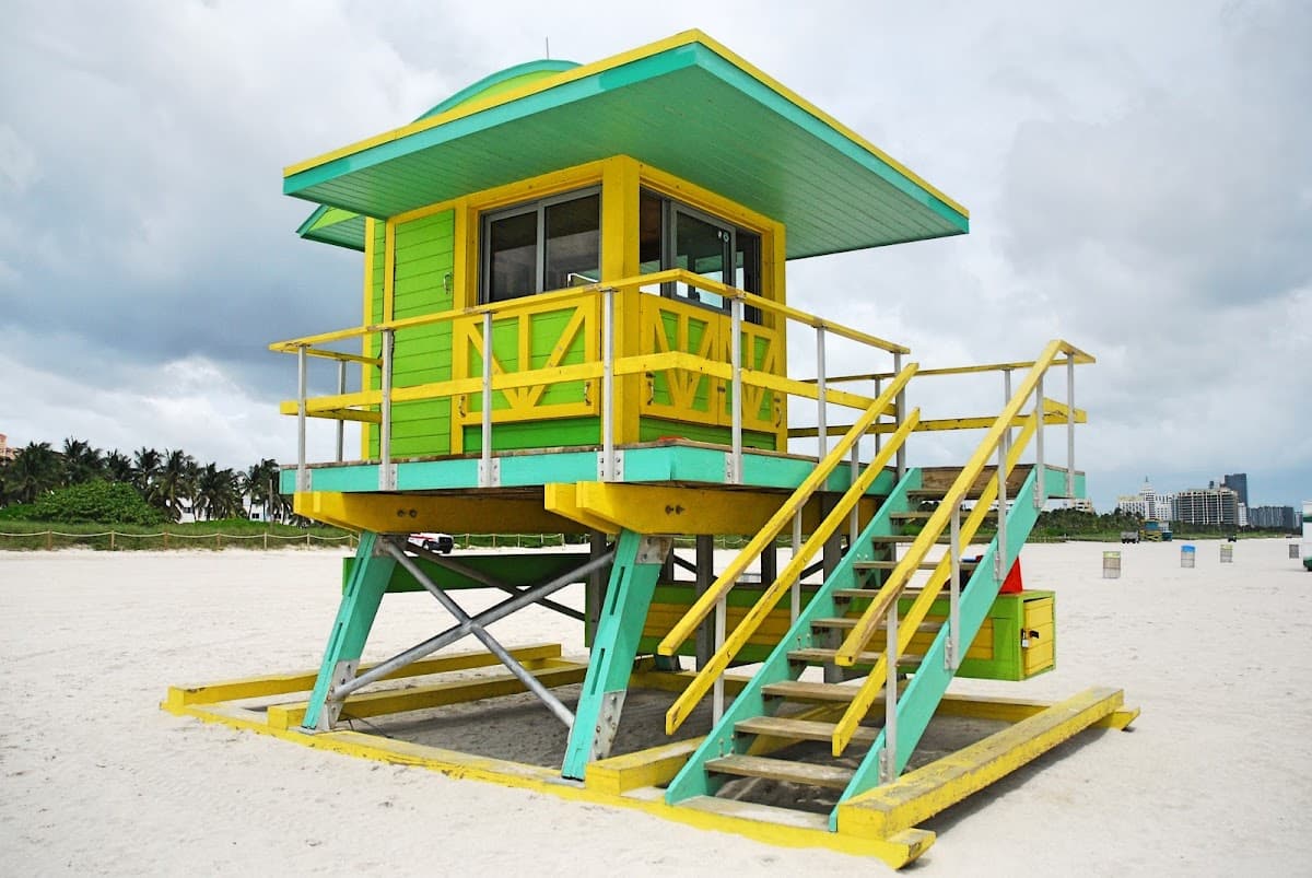 3rd Street Beach Yoga logo