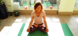 Live Online Akhanda Yoga 1