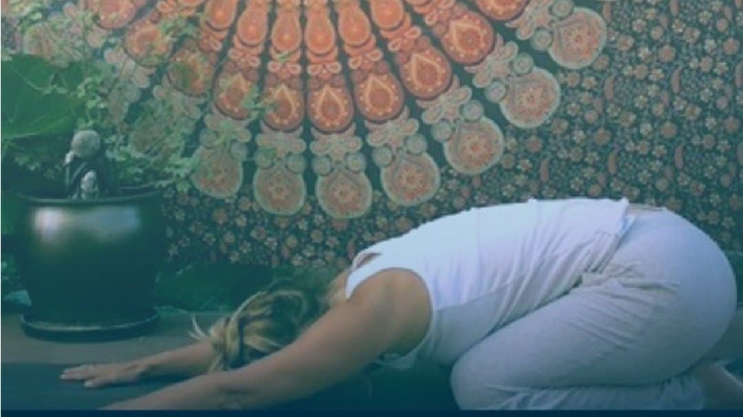 Candlelight Yoga with Essential Oils with Stacy TenHouten