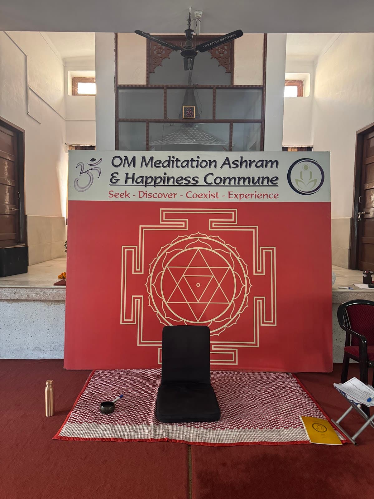 Soulversity - Dev OM Mindfulness & Meditation - International Teacher Training School logo