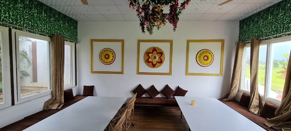 Rishikesh Yoga Prakash