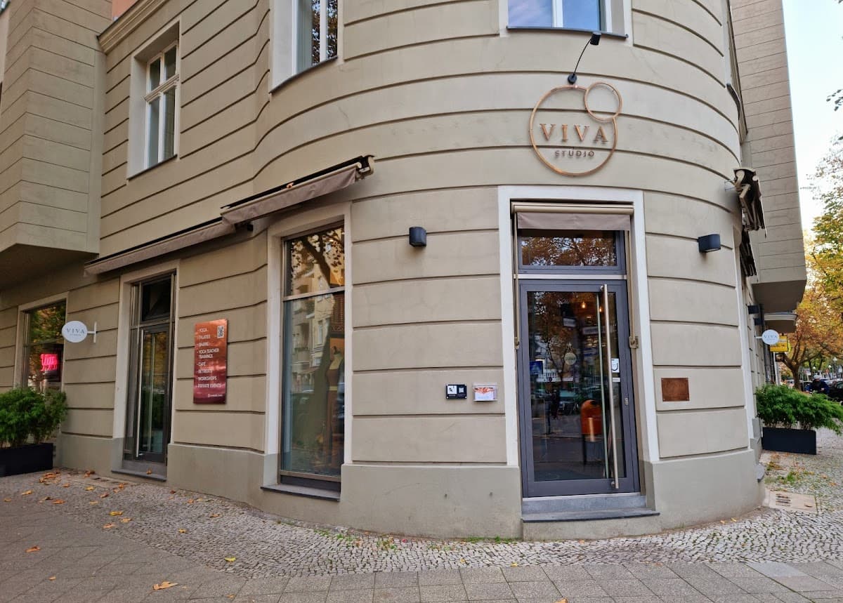 VIVA Studio Yoga & Café logo