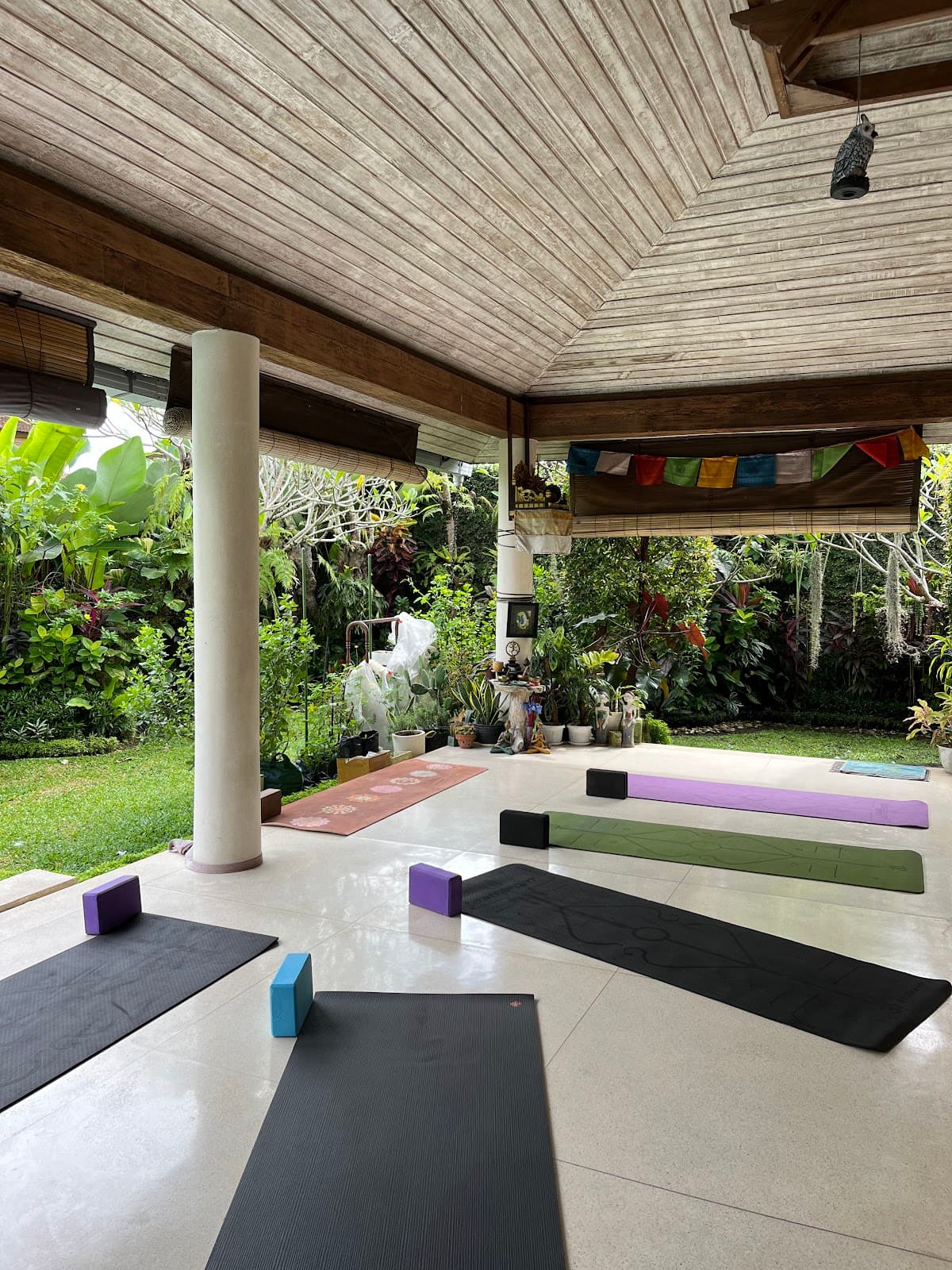 Ubud wellness Yoga at Rumah Dadong