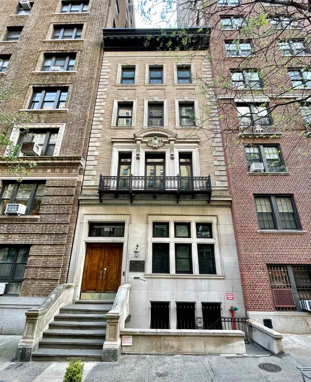 Siddha Yoga Ashram in Manhattan